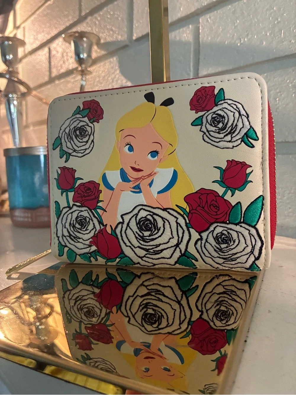 Disney x Loungefly Hard Tag Alice In Wonderland